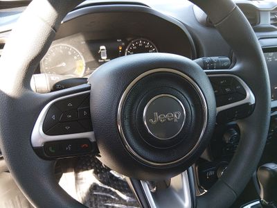 2023 Jeep Renegade - Photo 12