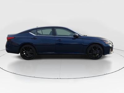 2024 Nissan Altima - Photo 8