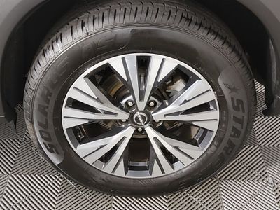 2023 Nissan Rogue — photo 10 view