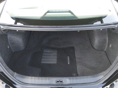 2025 Nissan Altima - Photo 11