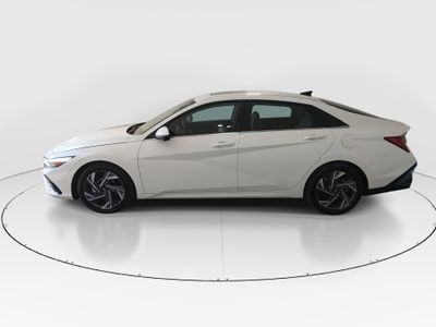 2024 Hyundai Elantra - Photo 4