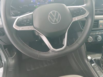 2024 Volkswagen Taos - Photo 12