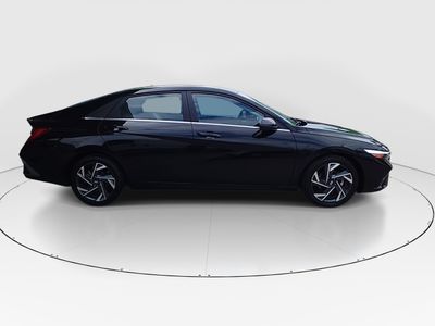 2024 Hyundai Elantra - Photo 8