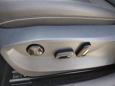 2024 Volkswagen Taos - Photo 19