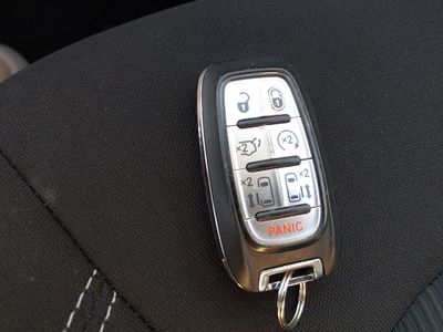 2023 Chrysler Voyager - Photo 15