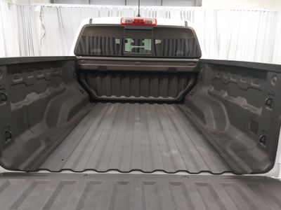 2025 Chevrolet Colorado — photo 11 view