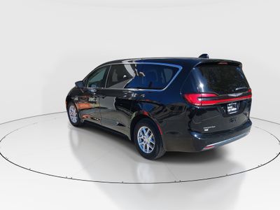 2024 Chrysler Pacifica — detail view