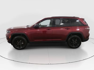 2025 Jeep Grand Cherokee - Photo 4