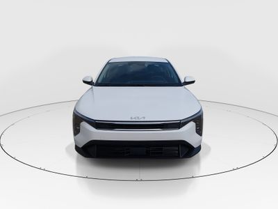 2025 Kia K4 - Photo 2