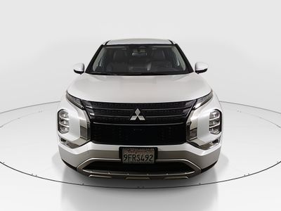 2023 Mitsubishi Outlander - Photo 2