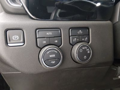 2025 Chevrolet Silverado 1500 - Photo 13
