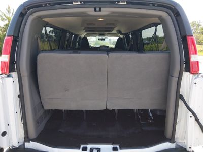 2020 Chevrolet Express Passenger - Photo 11