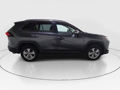2025 Toyota RAV4 - Photo 8