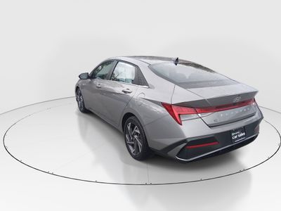 2025 Hyundai Elantra - Photo 5
