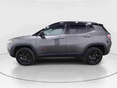 2023 Jeep Compass - Photo 4
