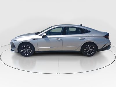2025 Hyundai Sonata - Photo 4