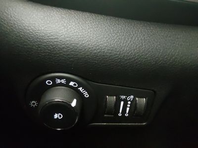 2024 Jeep Compass - Photo 13