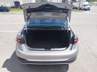 2024 Volkswagen Jetta - Photo 11