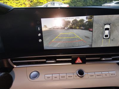 2024 Hyundai Elantra - Photo 17