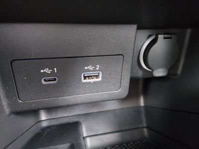 2023 Nissan Kicks - Photo 17
