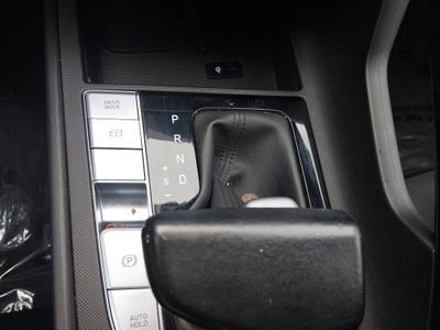 2025 Hyundai Elantra - Photo 19