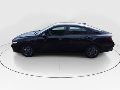 2024 Hyundai Elantra - Photo 4