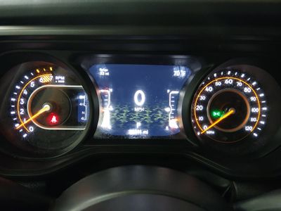 2024 Jeep Wrangler - Photo 14