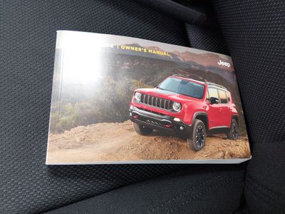 2023 Jeep Renegade - Photo 16