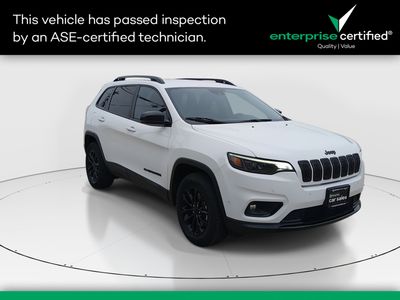 2023 Jeep Cherokee Altitude Lux 4x4 — front three-quarter view