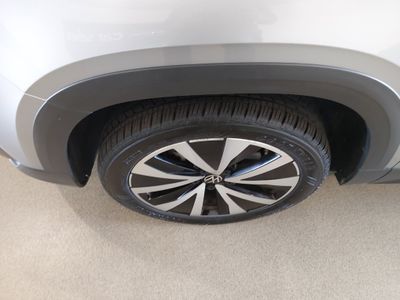 2024 Volkswagen Taos - Photo 10