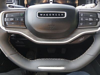 2024 Jeep Wagoneer - Photo 12