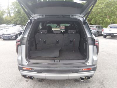 2025 Chevrolet Traverse - Photo 11