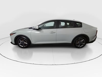 2025 Kia K4 - Photo 4