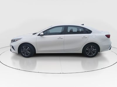 2023 Kia Forte - Photo 4