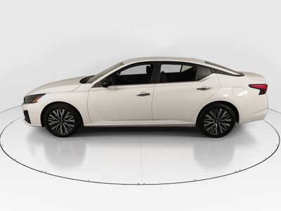2025 Nissan Altima — interior view