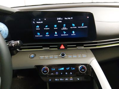 2024 Hyundai Elantra - Photo 16