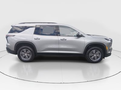 2025 Chevrolet Traverse - Photo 8