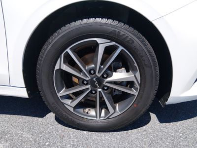 2024 Kia Forte - Photo 10