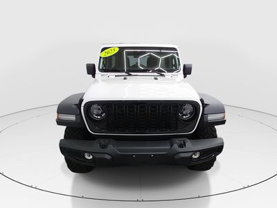 2025 Jeep Wrangler - Photo 2