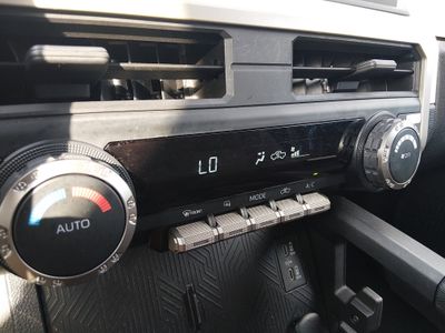 2024 Toyota Tacoma 4WD - Photo 17