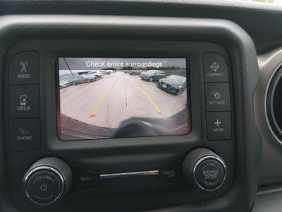 2021 Jeep Wrangler - Photo 17