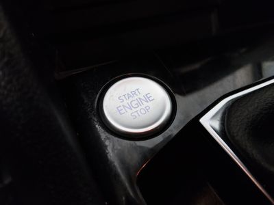 2024 Volkswagen Taos - Photo 18