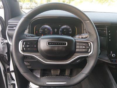 2024 Jeep Wagoneer - Photo 12