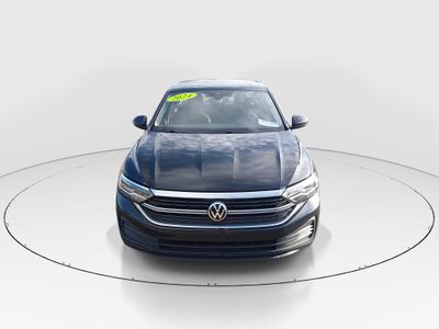 2024 Volkswagen Jetta - Photo 2