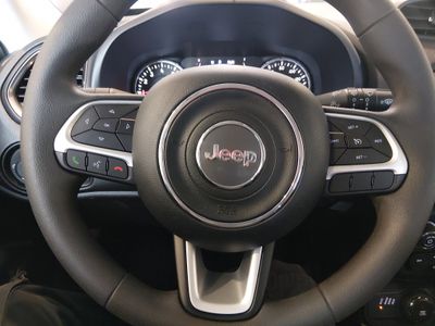 2023 Jeep Renegade - Photo 12