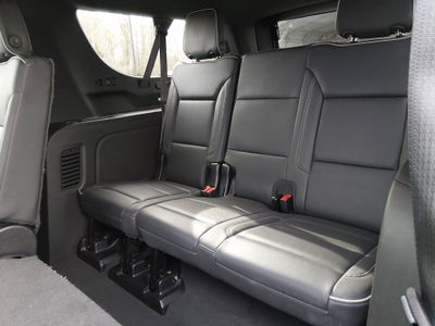 2024 Chevrolet Suburban - Photo 17