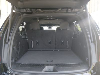 2024 Chevrolet Suburban - Photo 11