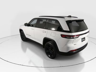 2023 Jeep Grand Cherokee - Photo 5