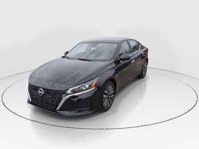 2025 Nissan Altima - Photo 3