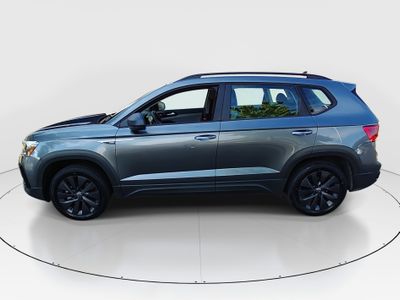2024 Volkswagen Taos - Photo 4